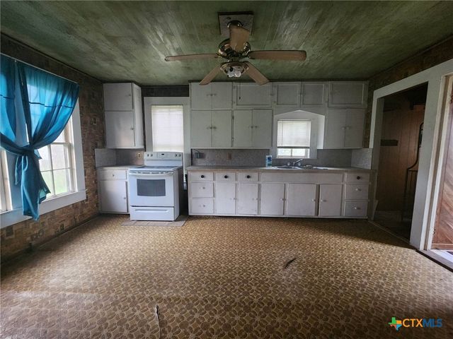 4955 State Highway 119, Goliad, TX 77963