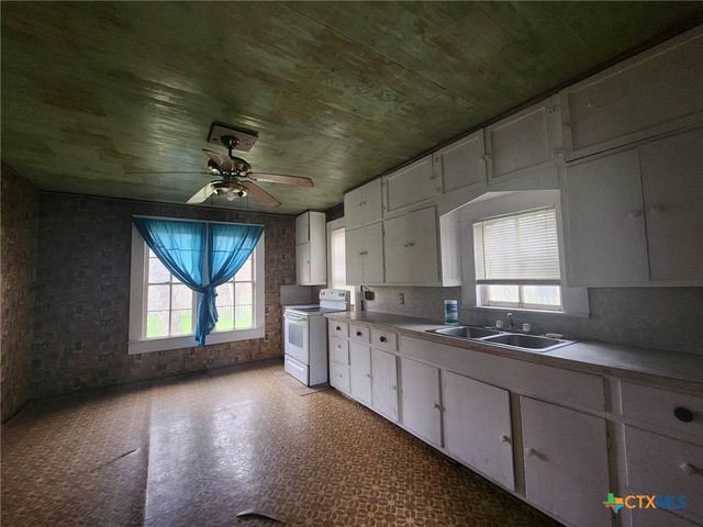 4955 State Highway 119, Goliad, TX 77963