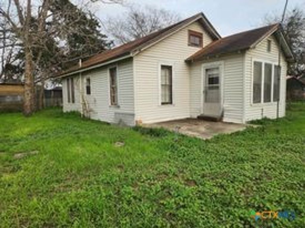 4955 State Highway 119, Goliad, TX 77963