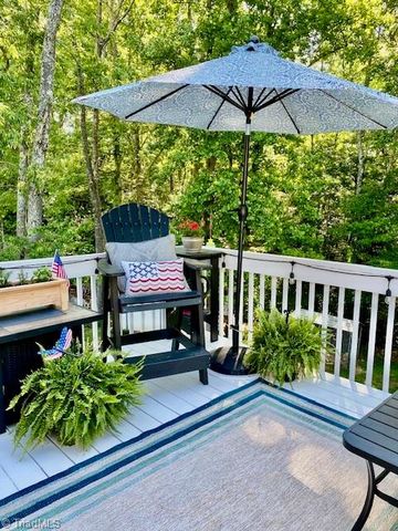 354 Shingle Gap Road, Purlear, NC 28665