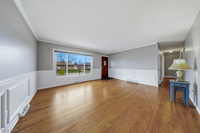 4882 Southwood Drive, Brooklyn, OH 44144