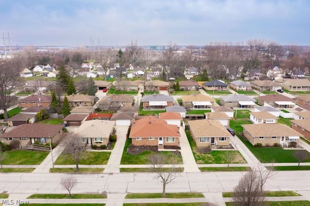 4882 Southwood Drive, Brooklyn, OH 44144