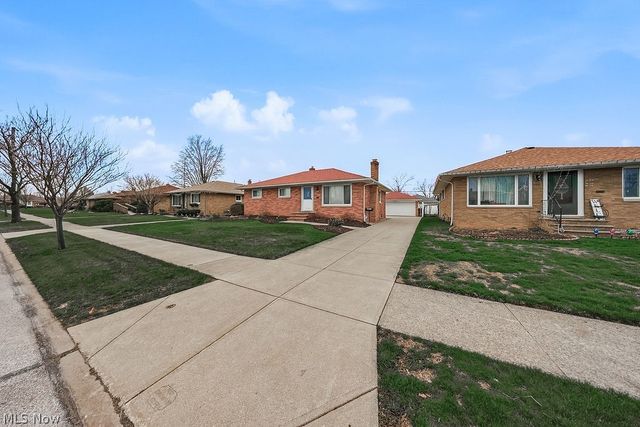4882 Southwood Drive, Brooklyn, OH 44144