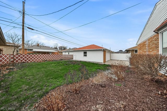 4882 Southwood Drive, Brooklyn, OH 44144