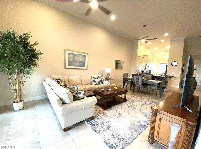 9426 Benevenuto CT 203, Naples, FL 34119