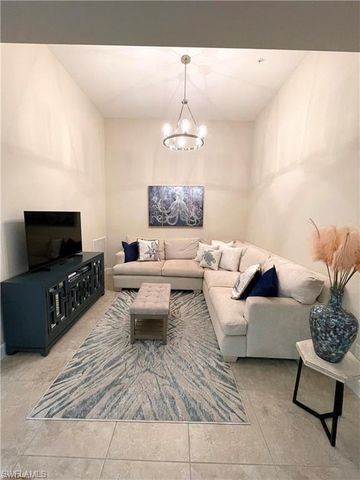 9426 Benevenuto CT 203, Naples, FL 34119
