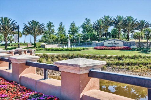 9426 Benevenuto CT 203, Naples, FL 34119