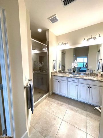 9426 Benevenuto CT 203, Naples, FL 34119