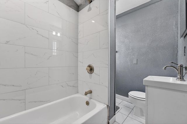 2673 S 14th STREET, Milwaukee, WI 53215