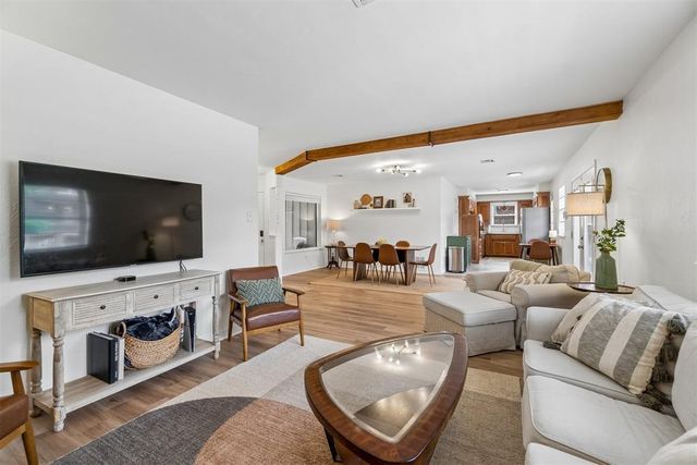 723 E 27th Place, Edmond, OK 73013