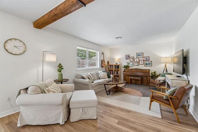 723 E 27th Place, Edmond, OK 73013