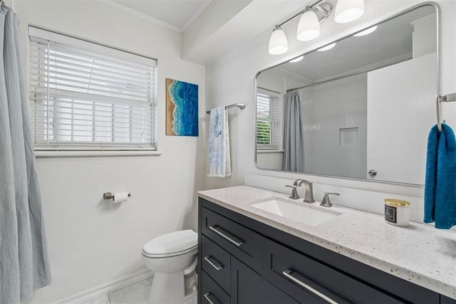 723 E 27th Place, Edmond, OK 73013