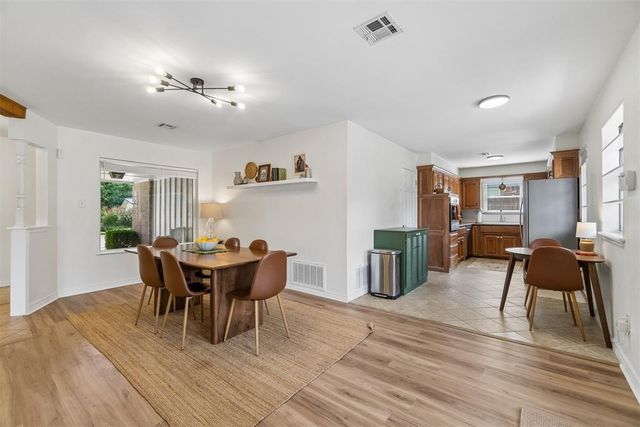 723 E 27th Place, Edmond, OK 73013