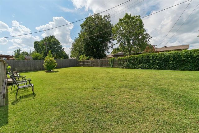 723 E 27th Place, Edmond, OK 73013