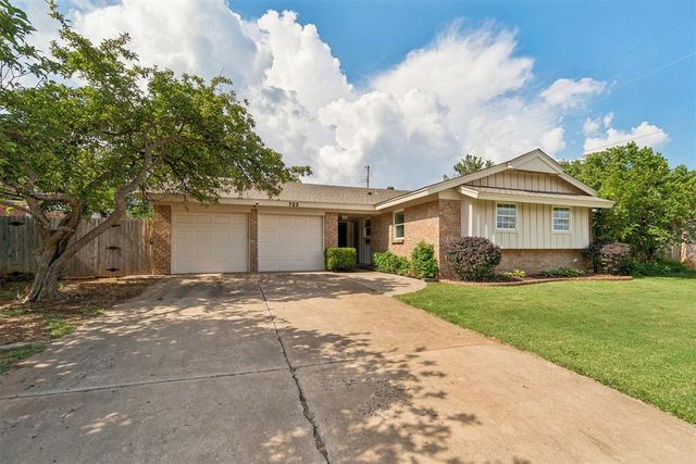 723 E 27th Place, Edmond, OK 73013