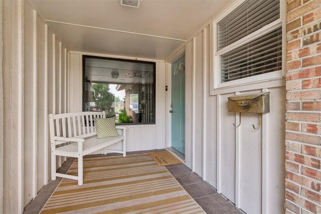 723 E 27th Place, Edmond, OK 73013