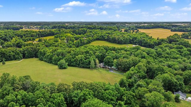 5833 Highway 76, E, Springfield, TN 37172