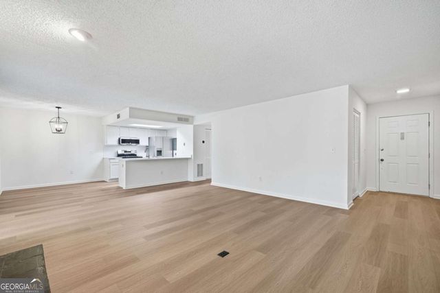 4053 Whitehall Way, Alpharetta, GA 30004