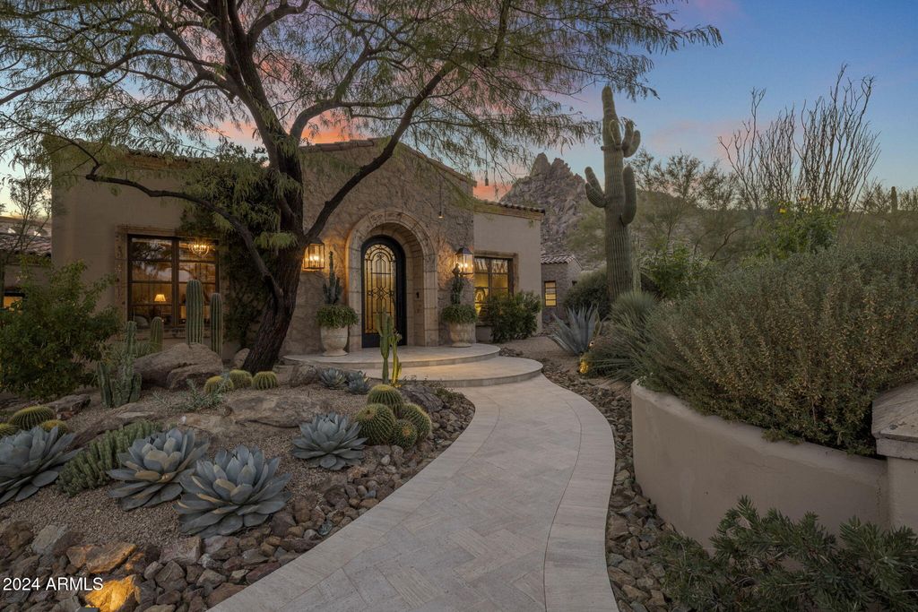 Image 2 of property listing at 26872 N 102ND Street, Scottsdale, AZ 85262