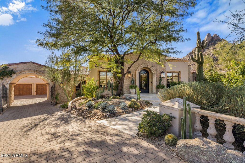 Image 3 of property listing at 26872 N 102ND Street, Scottsdale, AZ 85262