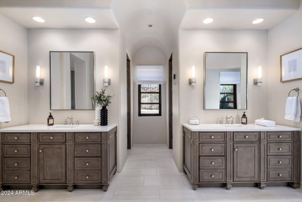 Image 30 of property listing at 26872 N 102ND Street, Scottsdale, AZ 85262