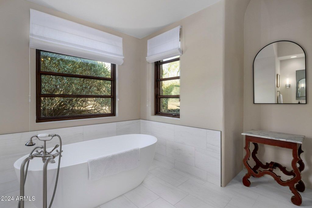 Image 32 of property listing at 26872 N 102ND Street, Scottsdale, AZ 85262