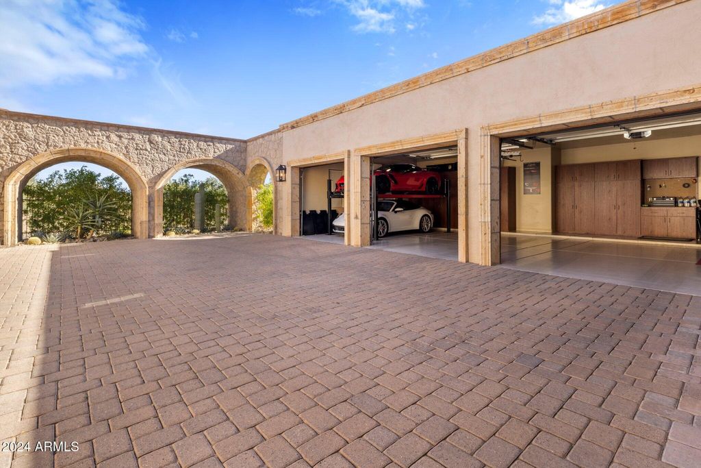 Image 46 of property listing at 26872 N 102ND Street, Scottsdale, AZ 85262