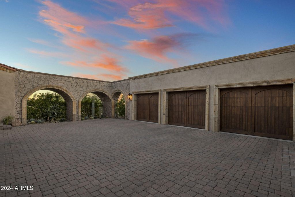 Image 47 of property listing at 26872 N 102ND Street, Scottsdale, AZ 85262