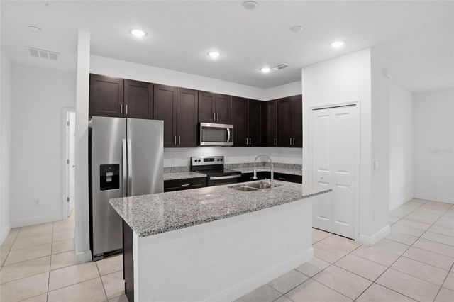 1010 MAYFAIR PLACE, Kissimmee, FL 34758