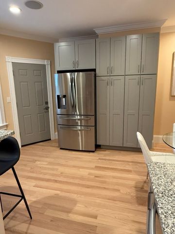 152 Harvard St. 2, Brookline, MA 02446