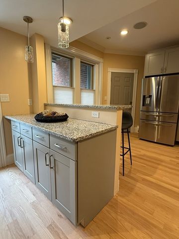 152 Harvard St. 2, Brookline, MA 02446