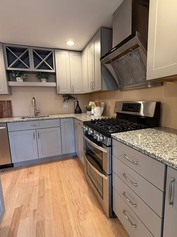 152 Harvard St. 2, Brookline, MA 02446