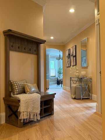 152 Harvard St. 2, Brookline, MA 02446