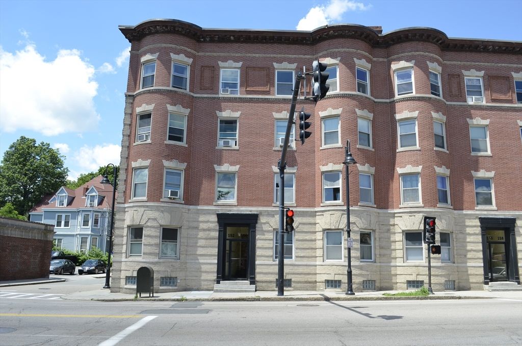 152 Harvard St. 2, Brookline, MA 02446