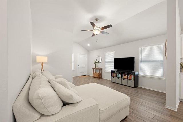 19904 Taggert Drive, Edmond, OK 73012