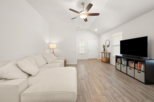 19904 Taggert Drive, Edmond, OK 73012