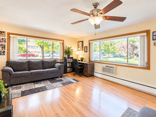 7019 N Ridge Boulevard 1A, Chicago, IL 60645