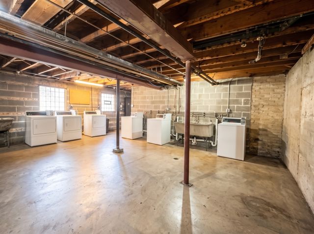 7019 N Ridge Boulevard 1A, Chicago, IL 60645