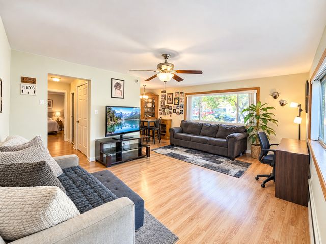 7019 N Ridge Boulevard 1A, Chicago, IL 60645