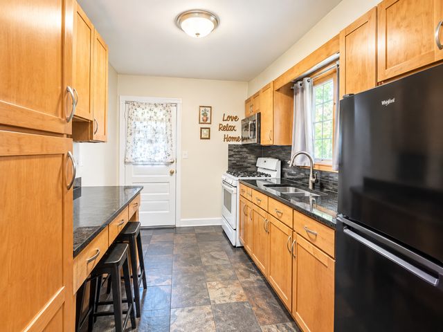 7019 N Ridge Boulevard 1A, Chicago, IL 60645