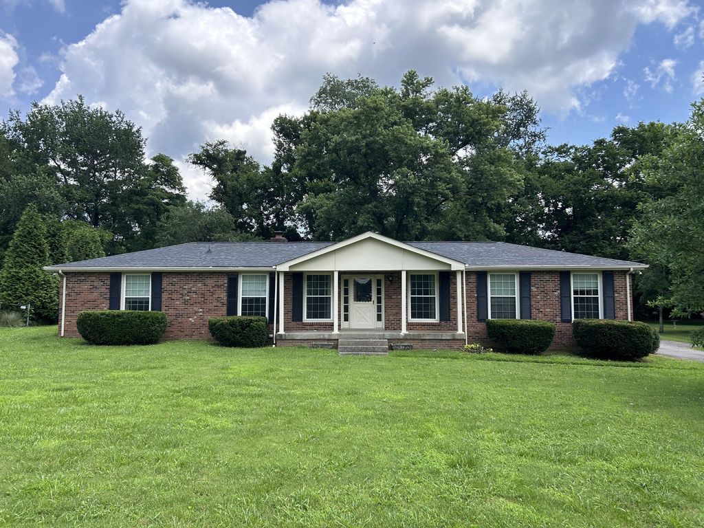 202 Tyne Blvd, Old Hickory, TN 37138