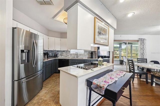 12 BRIGADOON CIRCLE, Leesburg, FL 34788
