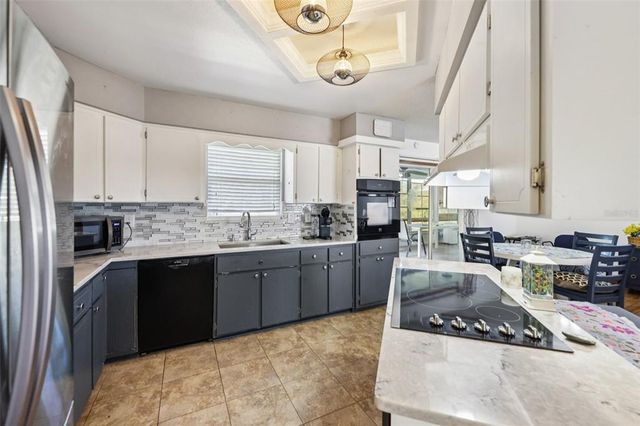 12 BRIGADOON CIRCLE, Leesburg, FL 34788