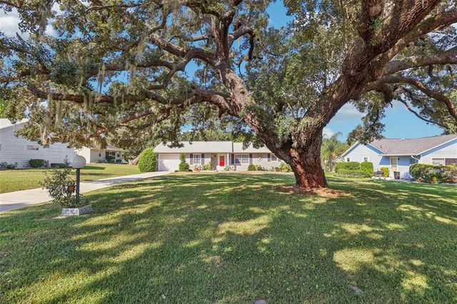 12 BRIGADOON CIRCLE, Leesburg, FL 34788