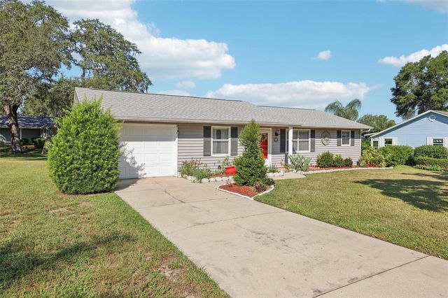 12 BRIGADOON CIRCLE, Leesburg, FL 34788
