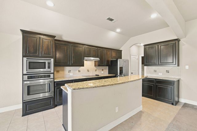5610 Paradise Drive, Midlothian, TX 76065