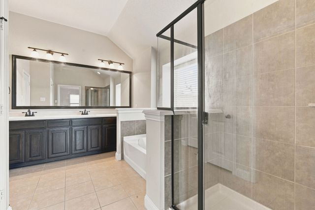 5610 Paradise Drive, Midlothian, TX 76065