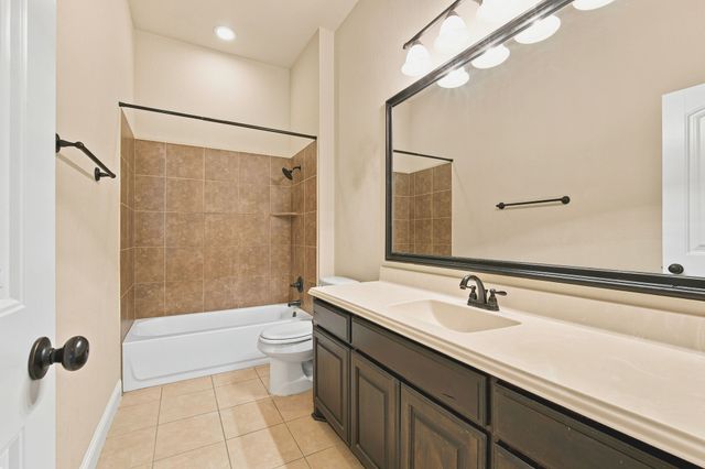 5610 Paradise Drive, Midlothian, TX 76065
