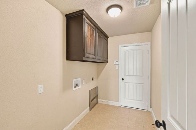 5610 Paradise Drive, Midlothian, TX 76065