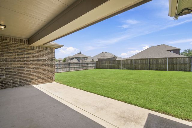 5610 Paradise Drive, Midlothian, TX 76065